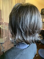 ヘアーエヌプラス (HAIR N+) ミディアムボブ外ハネ巻き＆ミックス巻き4　グレーベージュ