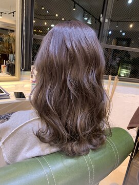 ロストシティ 横浜(LOST CITY) グレージュカラー