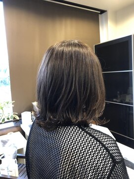 ベルスタ(BELSTA) 【BELSTA佐藤デザイン】ベージュ×可愛い外ハネスタイル♪