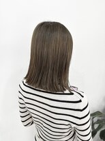 ルヴェルヘアー(Revel hair)&nbsp;切りっぱなしのミディアムヘアー