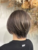 ナンバーサーティーン(No.13)&nbsp;グレージュショート