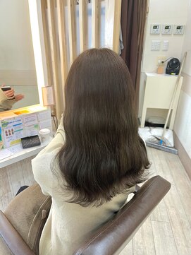 フゥカ 類家店(fuka) 透明感あふれるオリーブベージュカラー♪【八戸　類家】