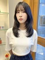 ラパンセ ブルー(LA PENSEE BLEU)&nbsp;韓国　ハッシュカット　ミディアムレイヤー　バタフライカット