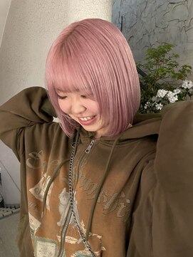 ノラ シンディ(NORA CYNDY) ペールピンク ハイトーン ケアブリーチ ハッシュカット レイヤー