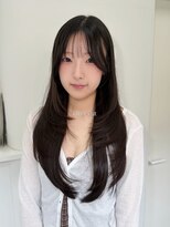 ヒン(HIN)&nbsp;ロングレイヤーカット