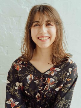 ヘアーアンドメイク ルナルナ 山形南店(HAIR&MAKE LUNALUNA) 揺れるセミディ