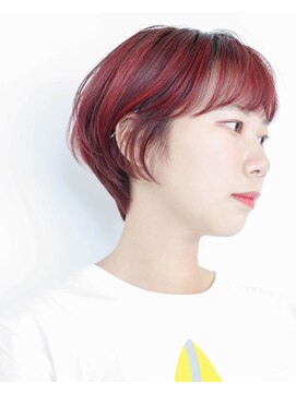 イル(ill) 耳掛け ショートレイヤー レッド 大須