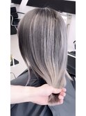 エアータッチバレイヤージュ白髪ぼかし／ケアブリーチハイライト