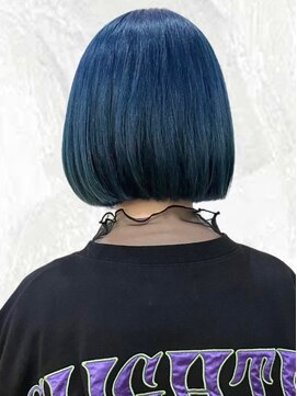オーヘアー 南柏(OxO Hair) 鮮やかブルー/ボブスタイル/ダブルカラー南柏