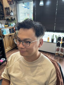 アーリータイムズ(EARLYTIMES) ツーブロックパーマ、ビジネススタイル