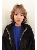 レコ 渋谷(LECO)&nbsp;ケアブリーチハイトーンベージュカーリーボブ