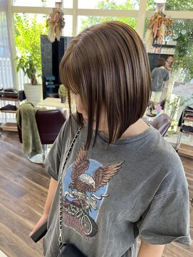 リール(THE RIRE.) *THE RIRE. 切りっぱなしボブ×オリーブベージュ*