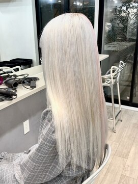 ドットハリス(.Hallis) ハイトーンカラー/ホワイトカラー/髪質改善/エクステ