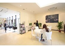 サロン ド グラース インターナショナル(Salon de GRACE international)の雰囲気（全8席。ゆとりのある空間でじっくり美を磨く、贅沢時間を…）