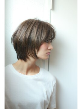 エミュ 表参道 青山(emu) ショートレイヤースタイル