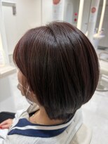 ルシエバイファブリック(Lucie by fabrique)&nbsp;丸みシルエットの艶ボブ × 上品ボルドーカラー