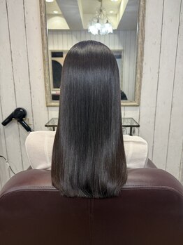 シェリー アン(cherie un)の写真/自然・質感・持続性にこだわりあり☆ダメージを最小限に抑え指通りなめらかなナチュラルストレートが実現！