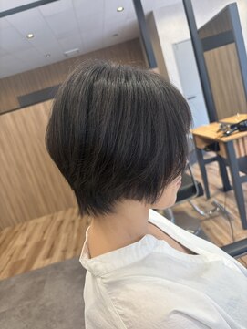 イロ バイ マグ(IRO by Mag) 大人女性人気◎ショートボブ