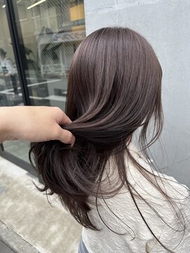 エー(a.) ブラウン