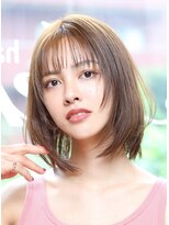 アエレ(Aere)&nbsp;【Aere池袋】シースルーバング×グレージュ×Cカールボブ小林