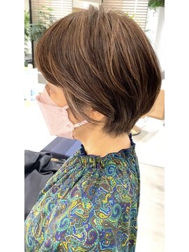 ステアケース 武蔵小杉店(stair:case) 大人くびれショート/白髪ぼかしハイライト/髪質改善30代40代50代