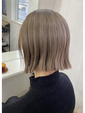 ヒカリ(HIKARI) ブラントカット