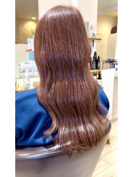 キッサ(KISSA) ピンクベージュ/ウェーブ巻き