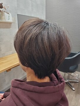 アラシャ(Araxa) くせ毛風ショート