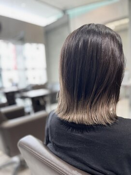 ヘアールーム プリズム(Hair room Prism) 白髪も気にならない2トーンカラー