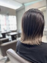 ヘアールーム プリズム(Hair room Prism) 白髪も気にならない2トーンカラー