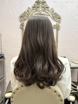 レイヤースタイル【イルミナカラー】【西武新宿駅】