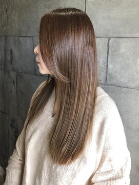 カミソメヤイロドリ(髪染やIRO-D-ORI) アッシュベージュカラー 透明感カラー ストレート 髪質改善 艶髪