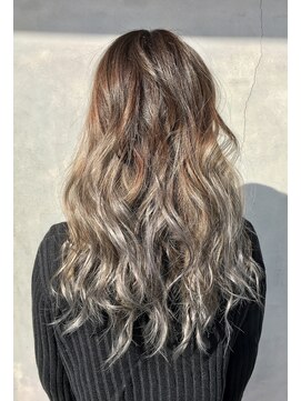 ベルファーレ(velfarre) 外国人風グラデーションカラー