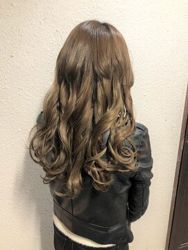 ディー エメ(D-aimer-) ベリーショート　>>>　ロングのシールエクステ