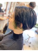 ハンサムショート×グリーンインナーカラー