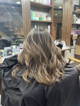 ラフ(LAFF) #黒髪#ボブルフ#ネビージュ#小顔#ワンレン