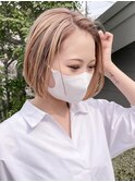 切りっぱなしブロンドベージュ
