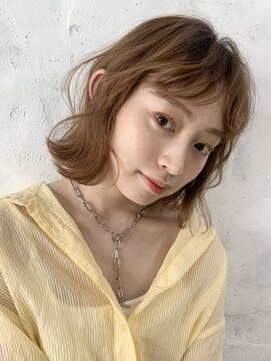 ハウス(HAUS.) ふんわりセンターパートスタイル