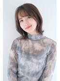 斜め前髪あり大人可愛い外ハネショートボブ◎グレージュカラー
