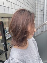 ヌーベルバレ(Nouvelle Vallee)&nbsp;ウルフスタイル／ベージュカラー／ショートボブ／レイヤーカット