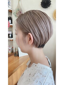 スパイラル 広小路店(SpiraL) ホワイトベージュ