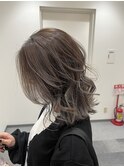 暗髪透明感ミルクティーグレージュ抜け感ミディアムレイヤー