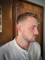 リバレッジ 広尾(Leverage)&nbsp;大人海外メンズヘアミリタリーアーミーフェードカット