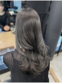 透明感グレージュカラー×レイヤーカット◯ 伊藤