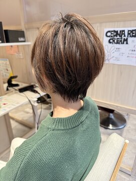 クルム(KURUMU) 耳掛けひし形ショート