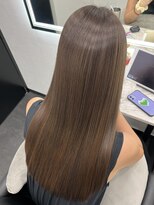 ピリオド 赤坂(Period.)&nbsp;ロングヘアー艶ベージュカラー縮毛矯正髪質改善　赤坂見附