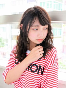 ルティア(Lutia) フェザーロング 小顔バング★★