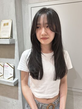 ヨーク(YOKE) YOKE 切りっぱなしフェイスレイヤーカットネイビーブラック前髪