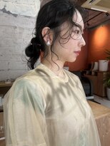 ユニ(uni)&nbsp;前髪パーマ/ウザバング/アッシュカラー/２０代/３０代/４０代