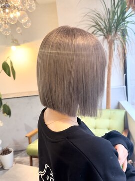 アンダーバーホワイト 広島 本通店(_WHITE) ☆髪質改善ブリーチ 黒髪卒業カラー/グレージュ/ダブルカラー